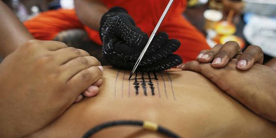 Keindahan Titik-Titik Tatto Pointillist di Thailand